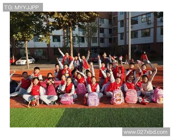 创意粘土球星足球艺术作品展现精湛工艺与运动激情 创意粘土球星足球艺术作品展现精湛工艺与运动激情