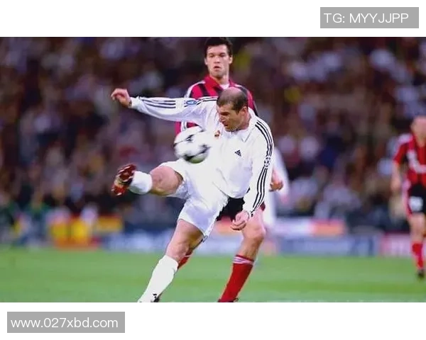 十年前足球界的传奇球星是谁他们的影响力和表现如何