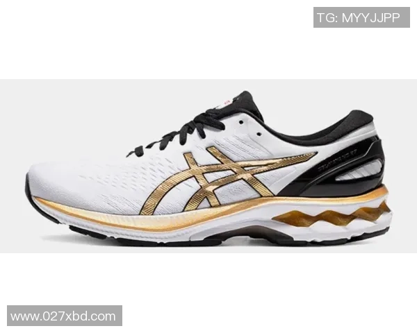 卡塔尔球星推荐的足球鞋评测舒适性与性能的完美平衡 卡塔尔球星推荐的足球鞋评测舒适性与性能的完美平衡