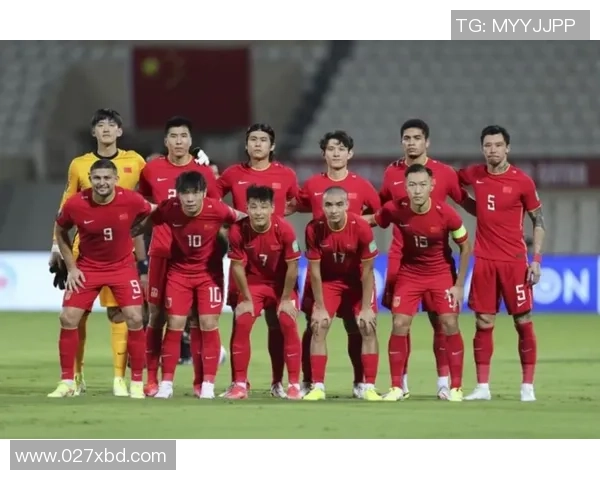 如何通过社交媒体追踪足球明星动态并分析其背后的深层含义