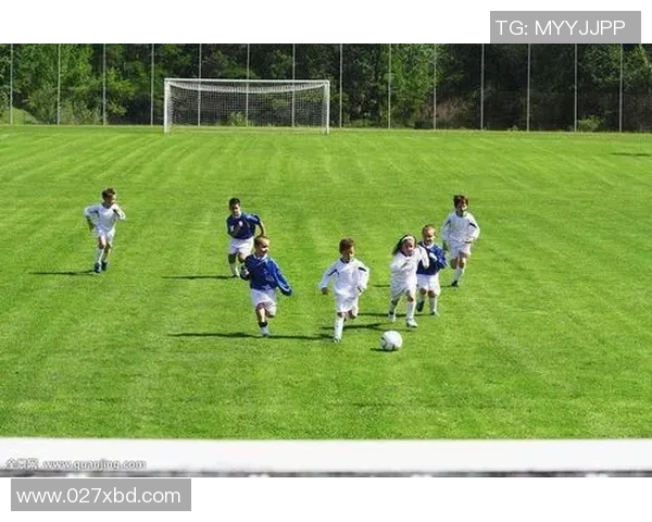 球星接足球瞬间的精彩演绎：技巧、速度与反应的完美融合