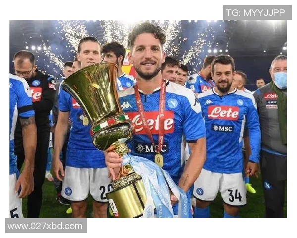 默滕斯简介：比利时足球天才的成长历程与辉煌成就